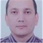 Profesor dinámico para estudiantes visionarios y con ganas de aprender.