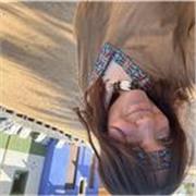 Soy Teresa y tengo 20 años. Mis clases son dirigidas a niños de 3-11 años. Mi edad no me permite enseñar a niños más mayores.