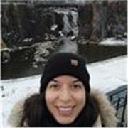 Soy profesora de zumba y danza del vientre. Zumba puede ser muy buena para niños ya que es fácil de seguir y muy animada.