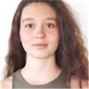 Profesora particular con tres años de experiencia. Bilingüe en inglés. Estudiante de quinto de medicina.