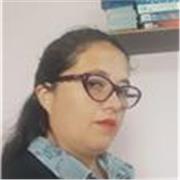 Profesora de Química, desde un nivel escolar a universitario