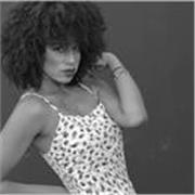 Profesora de bailes latinos,clases online afrocubano,salsa,bachata,reparto contemporáneo,estilo chica,técnica de la danza