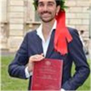 Laureato in materie letterarie con esperienza di un anno all'Accademia Vivarium Novum propone lezioni di Italiano per Stranieri, L