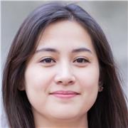 Guide passionné de japonais à Montreuil, dévoilant les trésors linguistiques avec enthousiasme