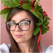 Laureata 110L in Biologia Molecolare e Cellulare impartisce lezioni di Biologia, Biochimica, Genetica, Biologia Molecolare e materie affini a studenti della scuola superiore ed Università