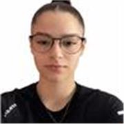 Me llamo selene, soy una joven de 19 años que aún sigue estudiando. Se me da bien ciertas materias