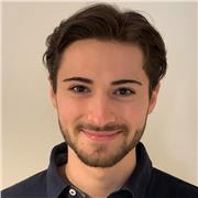 Cours de soutien scolaire à des élèves niveau primaire/collège