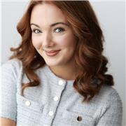 Online 1:1 singing lessons, focusing on your goals.