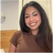 Hi, I am a native english speaker and a university student in Madrid. I am patient and love working with children