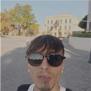 Studente di lettere moderne al secondo anno diplomato al liceo classico Euclide