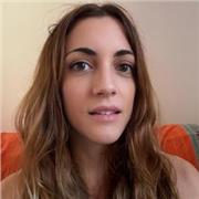 Profesora de filosofía para todas las edades y niveles con 10 años de experiencia. Me encanta enseñar y personalizar las clases.