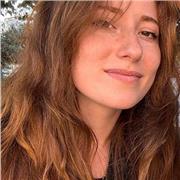 Mi offro come insegnante di italiano per stranieri!  Parlo bene l'inglese e mastico un po' di arabo e giapponese.