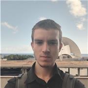 Profesor de inglés con un conocimiento muy amplio del lenguaje, desde videojuegos hasta entevistas de trabajo, lo que necesites