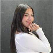 Clases de inglés en línea con estudiante IB bilingüe y certificación Pearson