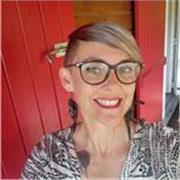 Amoureuse de la langue française et de NEW YORK, j'aide les enfant à s'améliorer en français et en anglais. Contactez-moi ! 😀