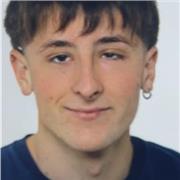 Ingenieritza elektronikoko lehen kurtsoko ikaslea naiz eta klase presentzialak edo online eskeintzen ditut LH edo DBHko ikaseei