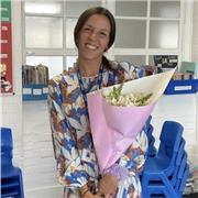 Maestra de Primaria con cuatro años de experiencia en colegios de Londres y Australia