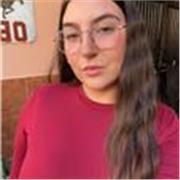 Profesora con ganas de enseñar a los más pequeños de la manera más divertida posible 