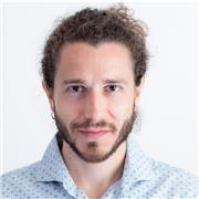 Sceneggiatore offre lezioni di arte, specializzato in cinema, letteratura fotografia e arte pittorica