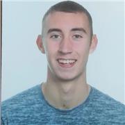Estudiante de ADE+Derecho y con título oficial de inglés (First) busca chic@s de cualquier edad para impartirles clases particulares