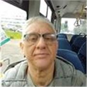 Grande appassionato della lingua italiana insegna Italiano a bimbi ed adulti stranieri con dei metodi originali di apprendimento