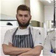 Polish chef with fluent english learn in easy way how to prepare certain dishes