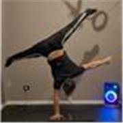 Sono un personal trainer di calisthenics e verticalismo con 6 anni di esperienza nell'insegnamento a corpo libero