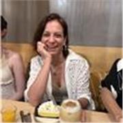 Profesora de español para conversación. Habla fluido el idioma con prácticas semanales