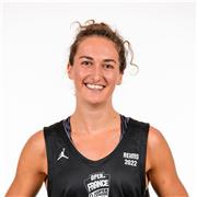 Coach sportive, basketteuse et spécialisée en cross-training, propose des séances en visio ou en présentiel dans la métropole lilloise