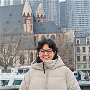 ¡Hola! Ich bin Raquel, eine leidenschaftliche Spanischlehrerin mit Erfahrung im Sprachunterricht.