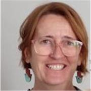 professeur spécialisée en primaire ; travail sur la confiance et toutes  les matières 