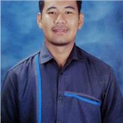 A dedicated English communication/language tutor with 9 years experienced.