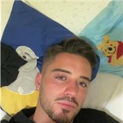 Laureato in economia e commercio