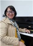 Profesora de piano, titulada. Con 20 años de experiencia docente. Me encanta enseñar. Mis clases están adaptadas a tus necesidades
