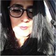 Profesora de matemáticas y física imparte clases a jóvenes de preparatoria