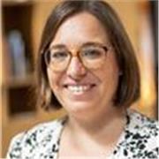 Consultora en marketing digital y comunicación con más de 15 años de experiencia y profesora universitaria