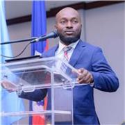 Détenteur d'un diplôme approfondi de langue française (DALF C2), offre des cours particuliers pour enfants et adultes. 