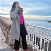Hola, soy Berta, estudiante de un ciclo formativo medio de auxiliar y curas de enfermería. Tengo dislexia diagnosticada y tal como hicieron conmigo, me encantaría poder ayudar a niños y niñas hasta primero de la ESO. Me encantan los niños y tengo muchos t