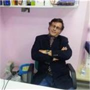 An Italian tutor offering traslation and grammar from English to Italian and viceversa