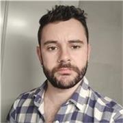 Profesor de inglés con título de B1 y C1, experiencia previa dando clases particulares desde hace 5 años.