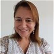 Profesora de inglés cualificada con 7 años de experiencia en todos los niveles y para todas las edades.