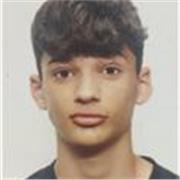 Me defino como una persona responsable, paciente y con muchas ganas de enseñar. Tengo formación técnica en informática superior.