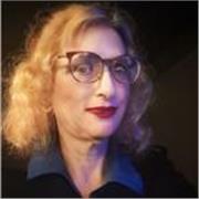 American English professor with 15 years experience teaching a diverse range of students and styles.