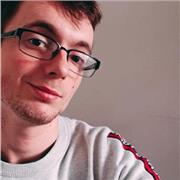 Studente universitario al terzo anno che terrà ripetizioni di diritto a studenti delle superiori e altri studenti universitari