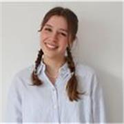 Soy graduada en Publicidad, con un nivel de inglés alto (C1) y experiencia viviendo en el extranjero. Me dirijo a niños y adultos.