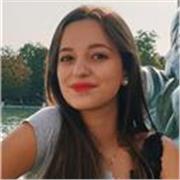 Profesional que imparte clases de francés básico (1° 2° ESO)