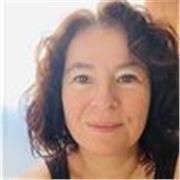 Profesional y estudiante de arte, clases de dibujo artístico y color