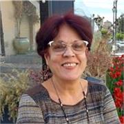 Profesora de Filosofía, Sociología e Historia, cualquier nivel, especialmente para estudiantes rusohablantes