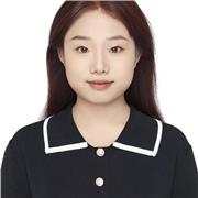 Chinese native speaker with several previous teaching experiences 