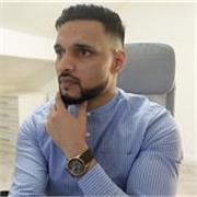 English tutor providing lessons to those who want to learn